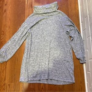 Heathered Gray turtle neck, tunic sweater size Medium